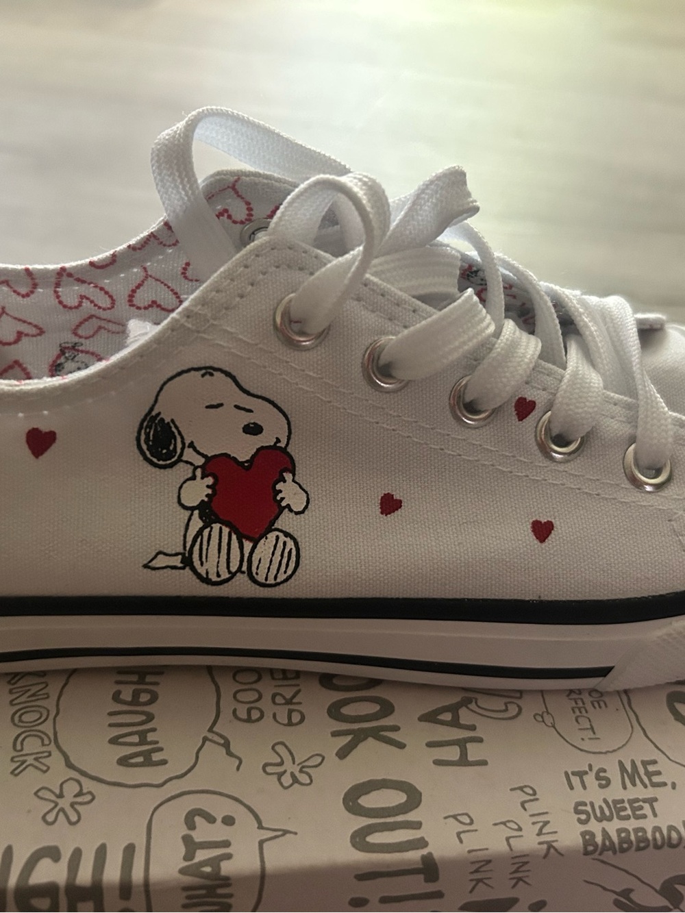 Peanuts White Sneakers with Snoopy and Red Heart Accents
